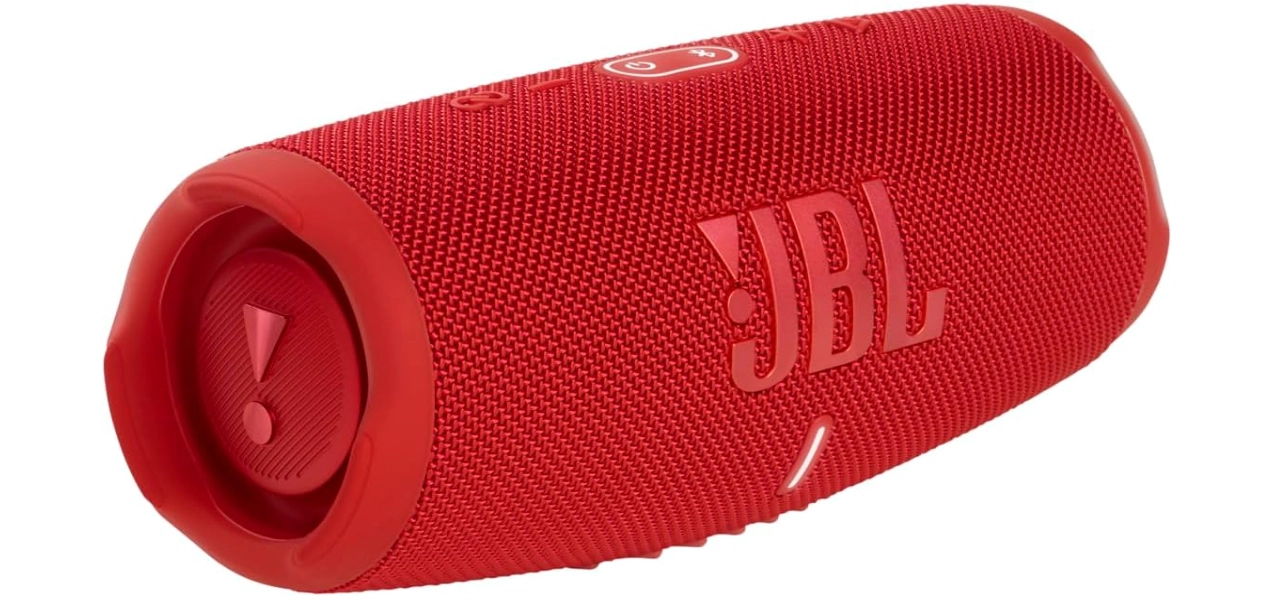 مكبر صوت محمول JBL Charge 5 باللون الأحمر (JBLCHARGE5RED)