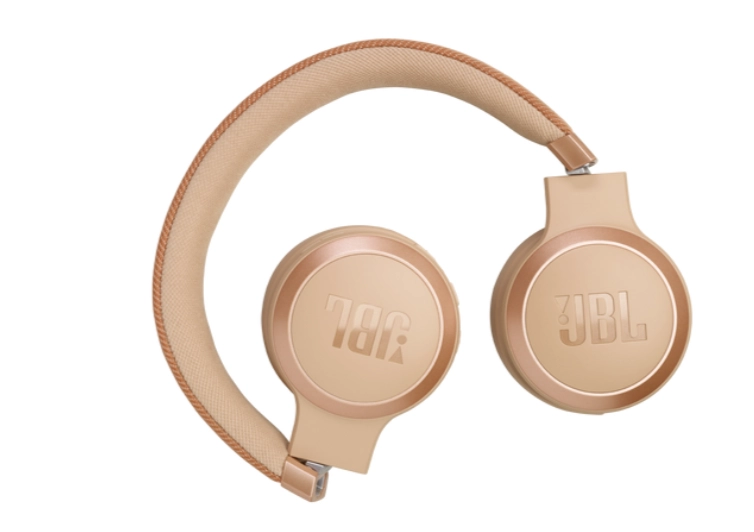 سماعات أذن لاسلكية JBL Live 670NC باللون الرملي